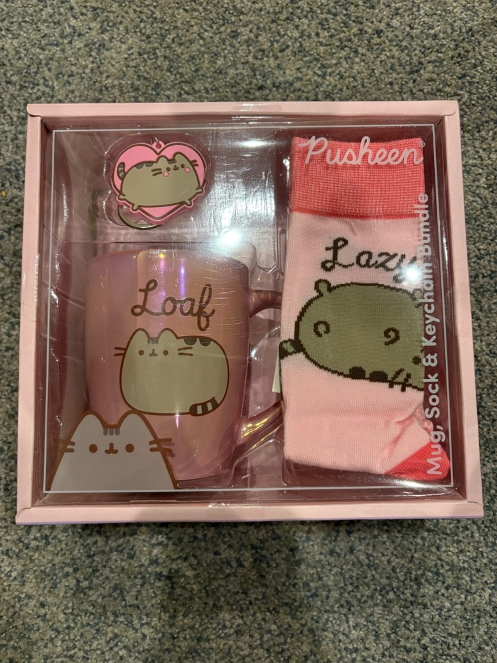 Pusheen Pink Mug and Pink Socks Gift Set